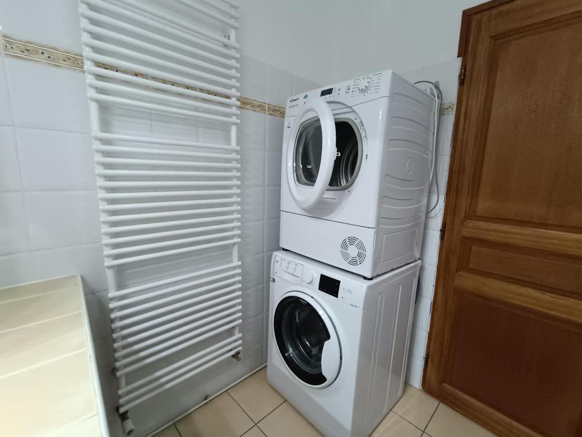 Apartment Le Petit Cerf, T3, Wifi, Cave Bagnères-de-Luchon
